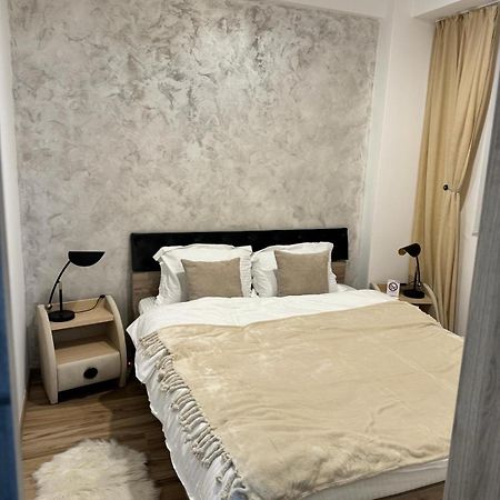 יאשי Luxury Young Residence מראה חיצוני תמונה