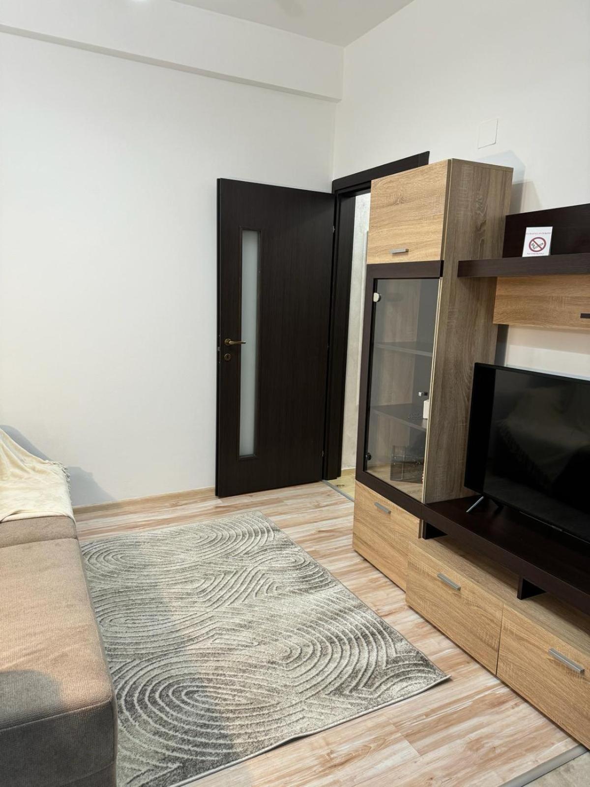 יאשי Luxury Young Residence מראה חיצוני תמונה