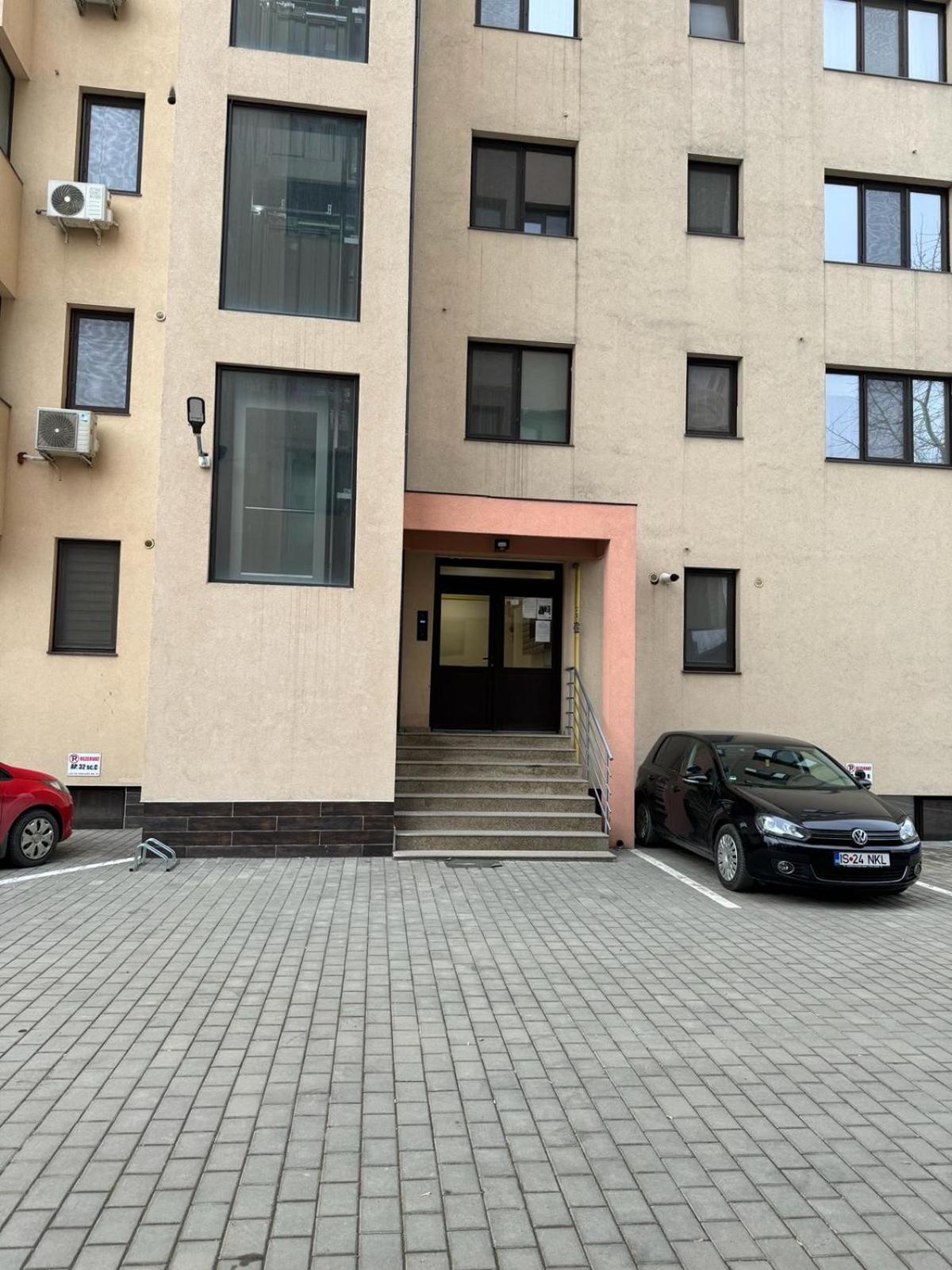 יאשי Luxury Young Residence מראה חיצוני תמונה